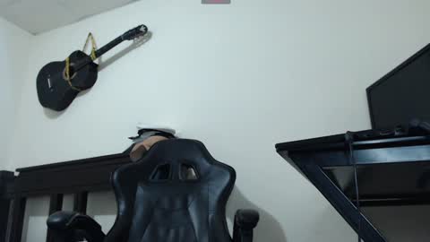 Snapshot of yacklol chatting on 12, 1, 2025 jack thopmson online show from 12, 1, 2025