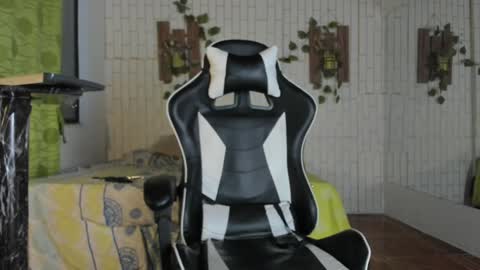 Snapshot of yacksson_lawrence chatting on 21, 12, 2024 yacksson_lawrence online show from 21, 12, 2024