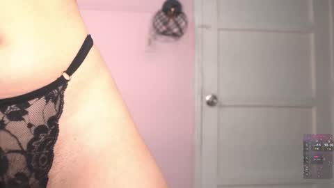 Snapshot of yahaira_26 chatting on 12, 10, 2025 petronila online show from 12, 10, 2025