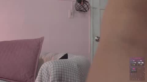 Snapshot of yahaira_26 chatting on 23, 10, 2025 petronila online show from 23, 10, 2025