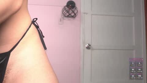 Snapshot of yahaira_26 chatting on 1, 11, 2025 petronila online show from 1, 11, 2025