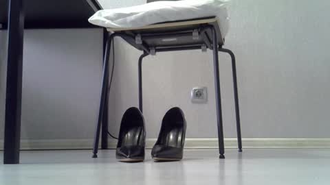 Dina online show from 4, 4, 2026