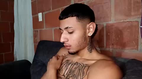 Snapshot of yajz chatting on 31, 10, 2025 Yajz online show from 31, 10, 2025