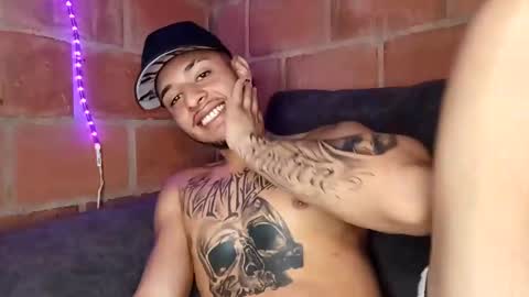 Snapshot of yajz chatting on 12, 11, 2025 Yajz online show from 12, 11, 2025