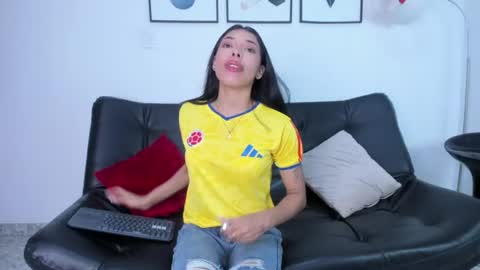 yake  elizabeth online show from 27, 6, 2026