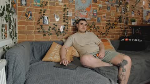 Snapshot of yami_yami_yami chatting on 15, 12, 2024 Mia and Andry online show from 15, 12, 2024