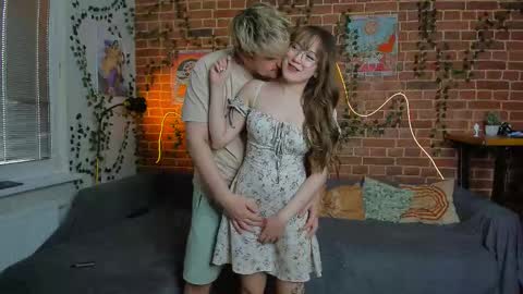 Snapshot of yami_yami_yami chatting on 13, 9, 2025 Mia and Andry online show from 13, 9, 2025