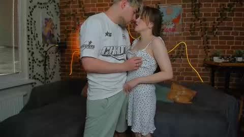 Snapshot of yami_yami_yami chatting on 19, 9, 2025 Mia and Andry online show from 19, 9, 2025