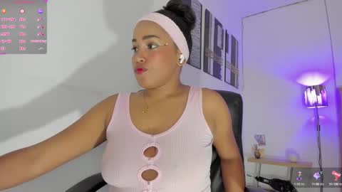 Snapshot of yamirawalker chatting on 1, 10, 2025 Naomi online show from 1, 10, 2025