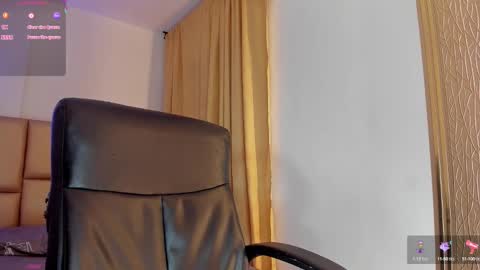 Snapshot of yamirawalker chatting on 2, 10, 2025 Naomi online show from 2, 10, 2025