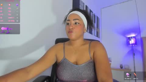 Snapshot of yamirawalker chatting on 18, 10, 2025 Naomi online show from 18, 10, 2025