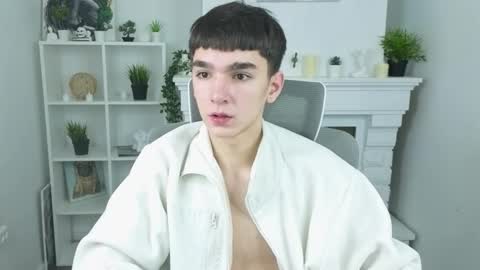 Snapshot of yamitwink chatting on 8, 11, 2025 yamitwink online show from 8, 11, 2025