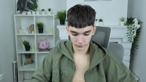 Snapshot of yamitwink chatting on 18, 11, 2025 yamitwink online show from 18, 11, 2025