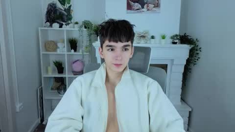 Snapshot of yamitwink chatting on 14, 12, 2025 yamitwink online show from 14, 12, 2025