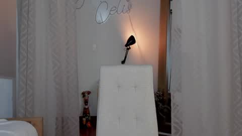 Snapshot of yandracelisoficial chatting on 5, 1, 2025 YANDRA CELIS online show from 5, 1, 2025