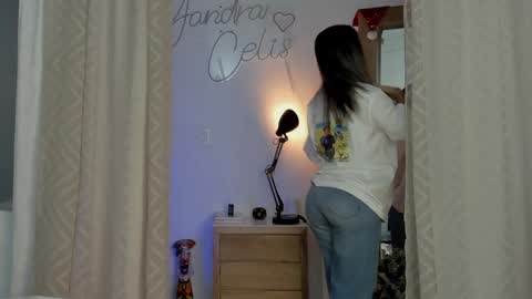 Snapshot of yandracelisoficial chatting on 18, 1, 2025 YANDRA CELIS online show from 18, 1, 2025