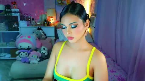 Snapshot of yang_audreylone chatting on 10, 7, 2026 YANG AUDREY LONE online show from 10, 7, 2026