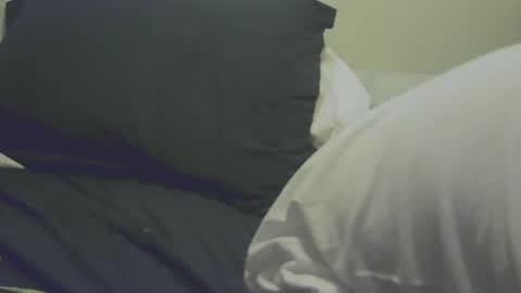 Snapshot of yangolox3 chatting on 4, 12, 2025 yangolox3 online show from 4, 12, 2025