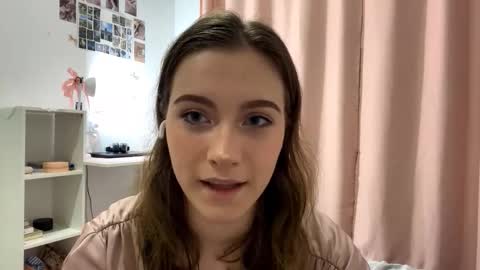 Snapshot of yaniraekberg chatting on 23, 10, 2025 Marry online show from 23, 10, 2025