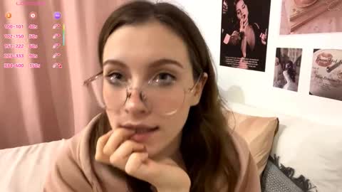 Snapshot of yaniraekberg chatting on 11, 11, 2025 Marry online show from 11, 11, 2025