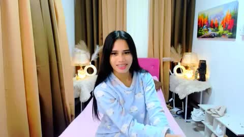 Snapshot of yanna_faulkerson chatting on 14, 10, 2025 Yanna online show from 14, 10, 2025