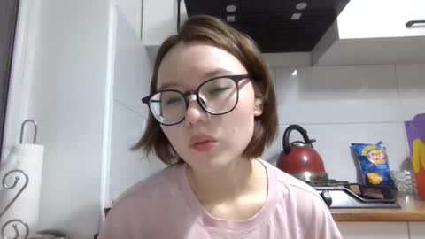 Lily online show from 8, 10, 2025