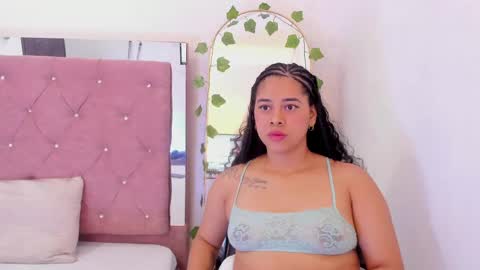 yara10_ online show from 13, 4, 2026