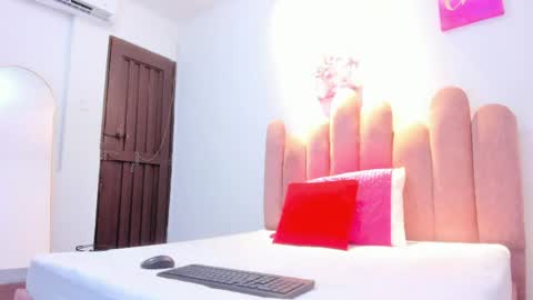 yara10_ online show from 19, 5, 2026