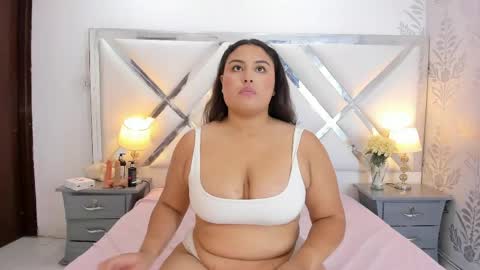 Snapshot of yaragarcia chatting on 30, 5, 2026 Yara online show from 30, 5, 2026