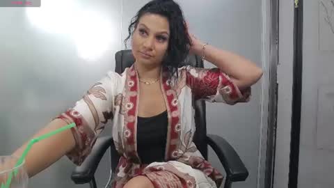 Snapshot of yaraxcox chatting on 5, 7, 2026 Yara online show from 5, 7, 2026