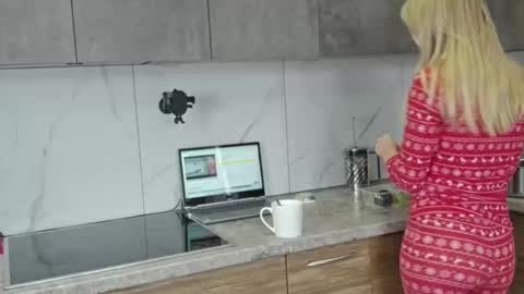 yaria29 online show from 27, 1, 2025