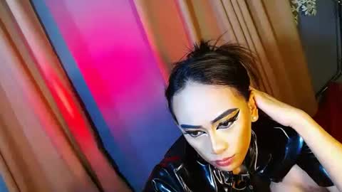 miss yasii online show from 13, 1, 2025