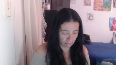 yasmin_love85 online show from 20, 5, 2026