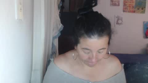 yasmin_love85 online show from 16, 7, 2026