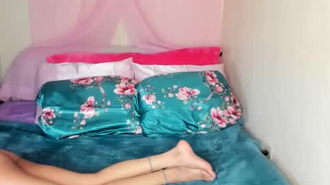 Yasmina online show from 11, 1, 2025