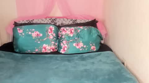 Yasmina online show from 8, 3, 2025