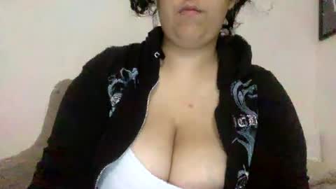 Snapshot of yasminebbyxx chatting on 12, 7, 2026 yasminebbyxx online show from 12, 7, 2026