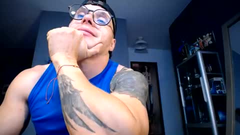 Snapshot of yatho_ chatting on 1, 7, 2026 yahto online show from 1, 7, 2026