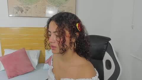 Snapshot of yaya23x chatting on 21, 1, 2025 yaya23x online show from 21, 1, 2025