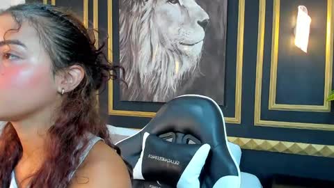 Snapshot of yaya23x chatting on 8, 2, 2025 yaya23x online show from 8, 2, 2025