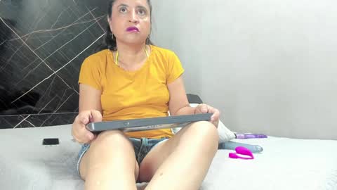 Snapshot of yaya____ chatting on 14, 1, 2025 yaya____ online show from 14, 1, 2025