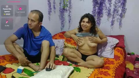 Snapshot of yazflor chatting on 12, 9, 2025 Hazzan y Greisy online show from 12, 9, 2025