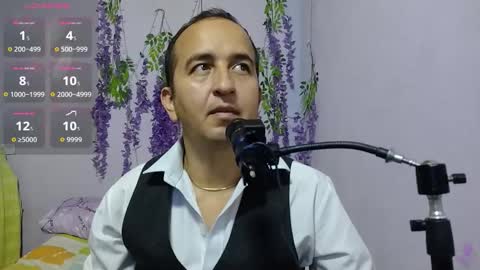 Snapshot of yazflor chatting on 17, 9, 2025 Hazzan y Greisy online show from 17, 9, 2025