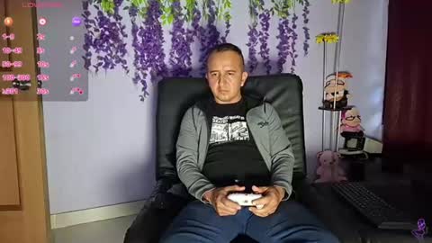 Snapshot of yazflor chatting on 8, 7, 2026 Hazzan y Greisy online show from 8, 7, 2026