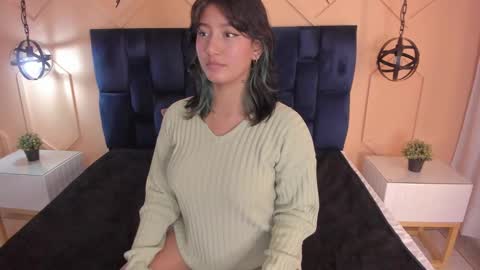 Snapshot of yazmin_rouse chatting on 4, 12, 2024 Yazmin online show from 4, 12, 2024