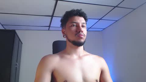 Snapshot of yeff_stone chatting on 25, 10, 2025 yeff online show from 25, 10, 2025