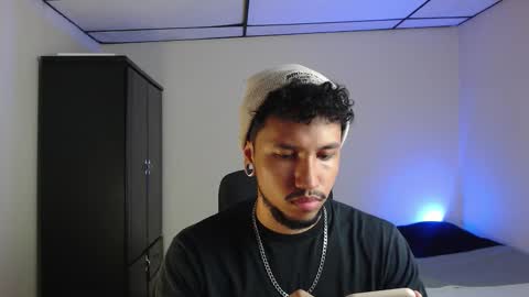 Snapshot of yeff_stone chatting on 2, 11, 2025 yeff online show from 2, 11, 2025