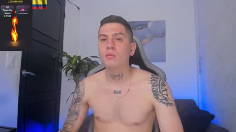 Snapshot of yeiko_romero_ chatting on 25, 11, 2025 YEIKO ROMERO online show from 25, 11, 2025