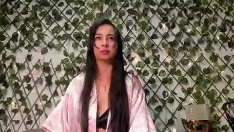 Snapshot of yeilylopez chatting on 8, 7, 2026 Yeily online show from 8, 7, 2026