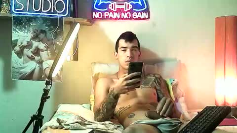 yeisoncastellanos1999 online show from 22, 12, 2025